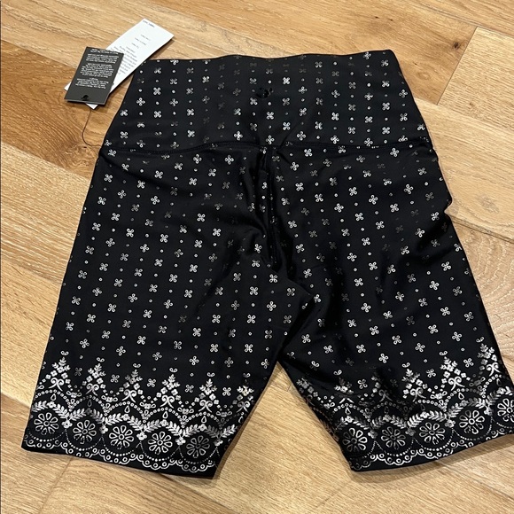 Glyder Pants - Glyder Black and silver‎  Patterned Bike Shorts medium